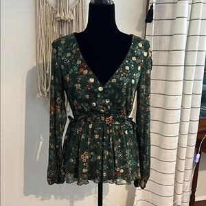 Willow & Root Floral Green Top